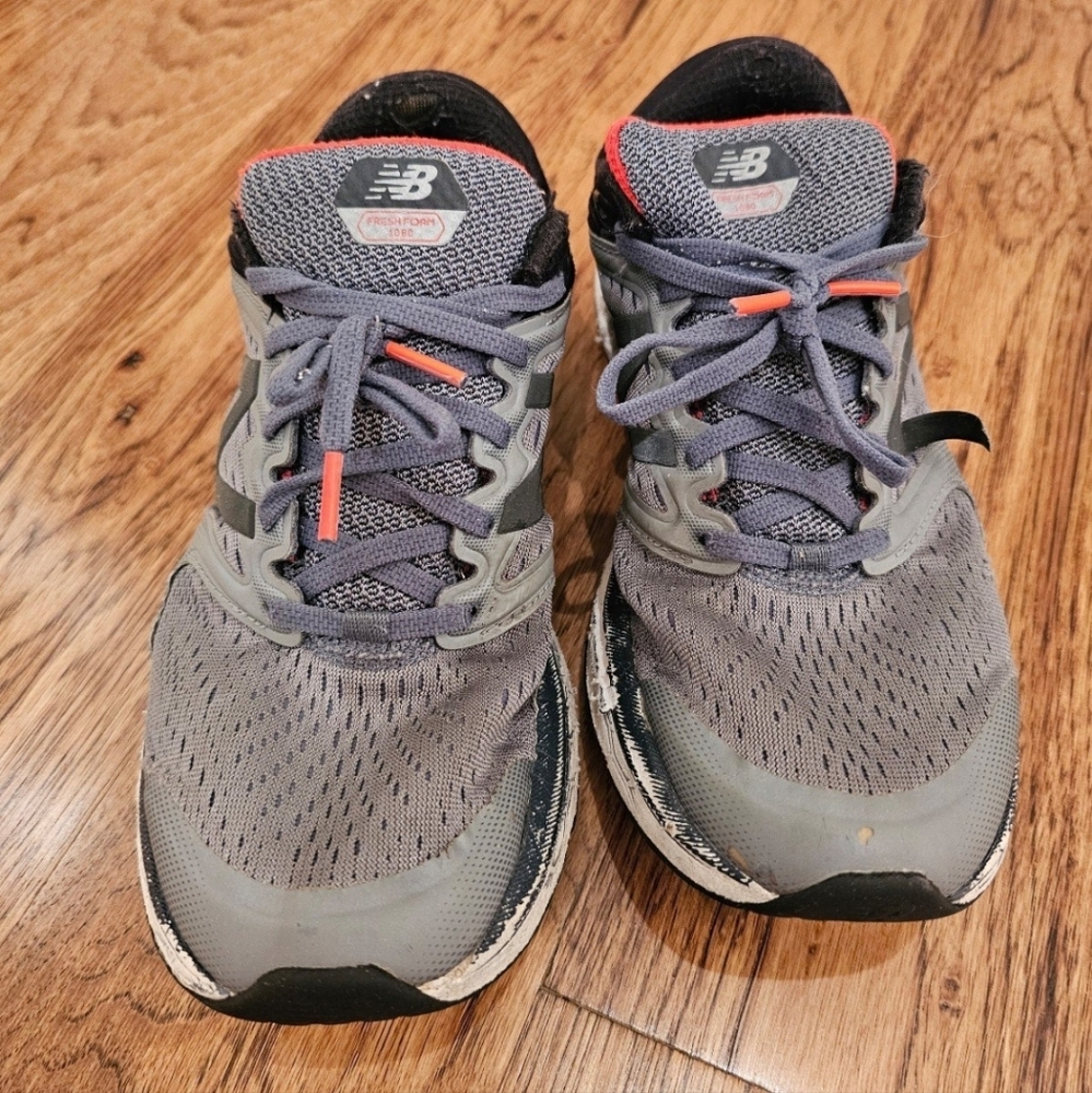 New Balance Fresh Foam 1080 Running Shoes Men Grey and Red